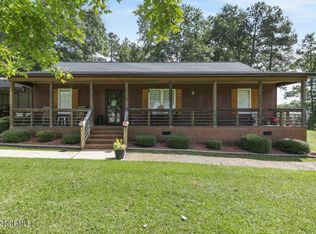 129 S Woodstone Dr, Clayton, NC 27527