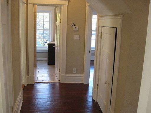 3rd image of 3157 Gustine Ave