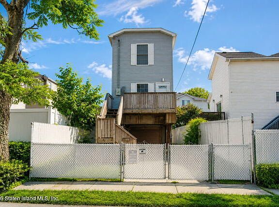 3rd image of 52 Doty Ave