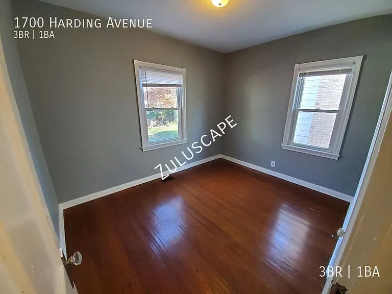 1700 Harding Ave — Photo 10