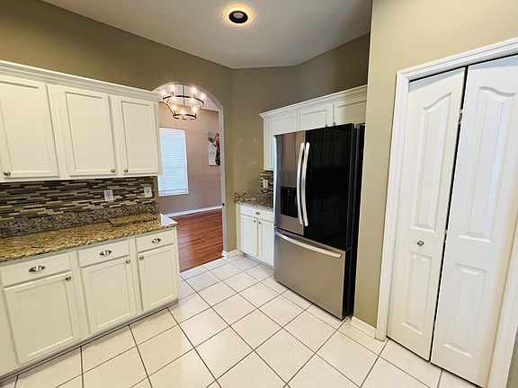 4th image of 10605 Kidbrooke Ct