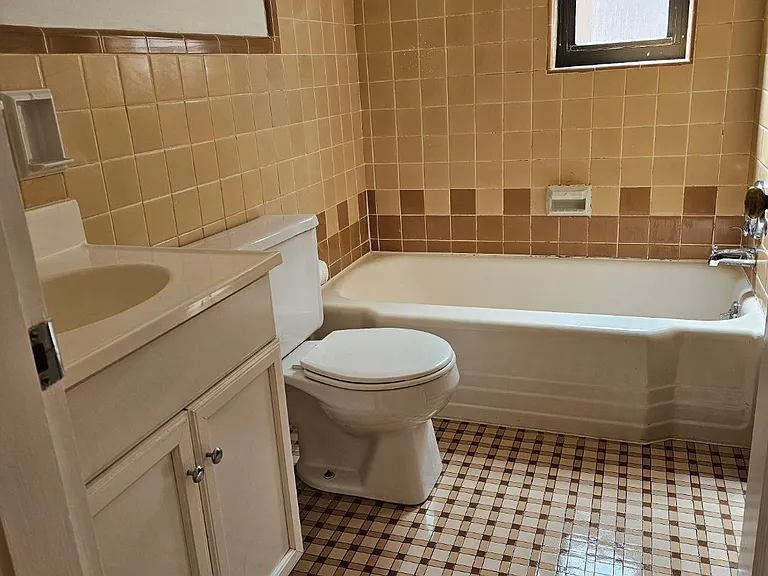 3941 Millsbrae Ave #D — Photo 5