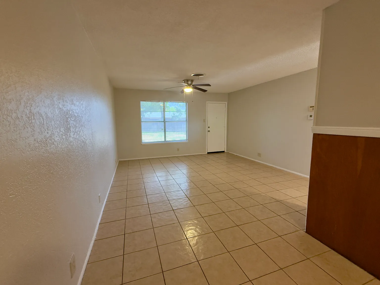 3 bed, 1160 sqft, $1,700 — Photo 2