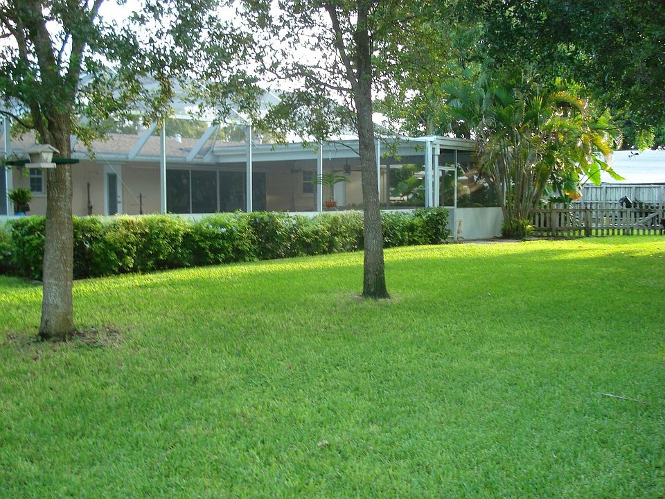 2nd image of 7905 SW 162nd St