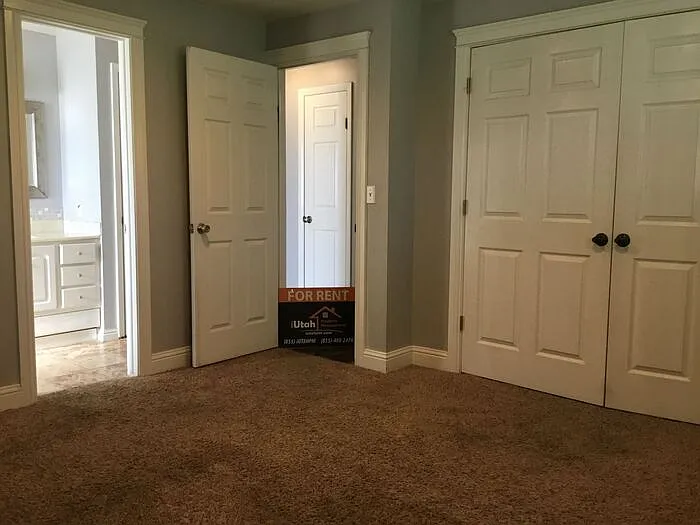 4270 S 1050 W — Photo 10