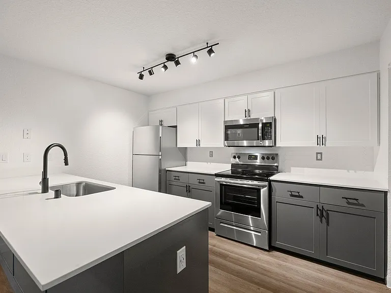 Larkspur Place — Photo 8