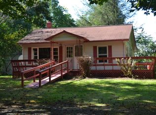 30 Pierce Elders Rd, Whittier, NC 28789