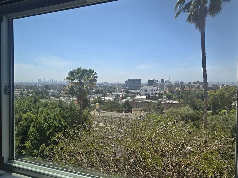 Five Star Suites — Photo 173