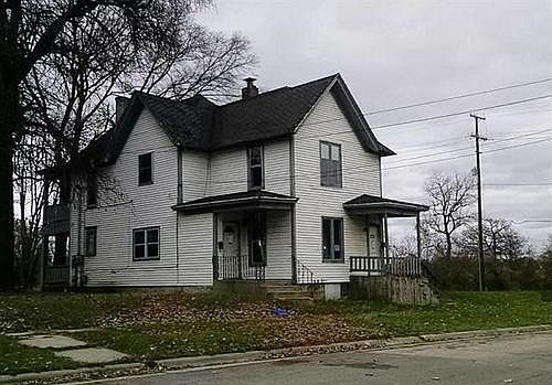 1st image of 1105 Elm St