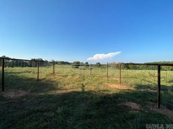 Channing Rd, Nashville, AR 71852