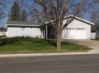 1335 Chautauqua Blvd NE, Valley City, ND 58072