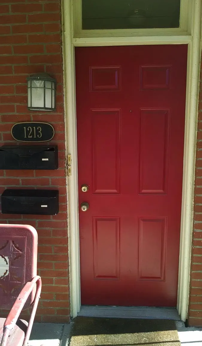 2 bed, 1300 sqft, $1,800 — Photo 2