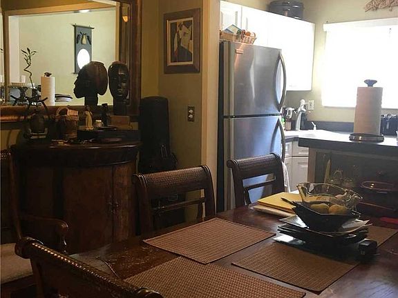 4th image of 979 Fenwood Dr APT 1