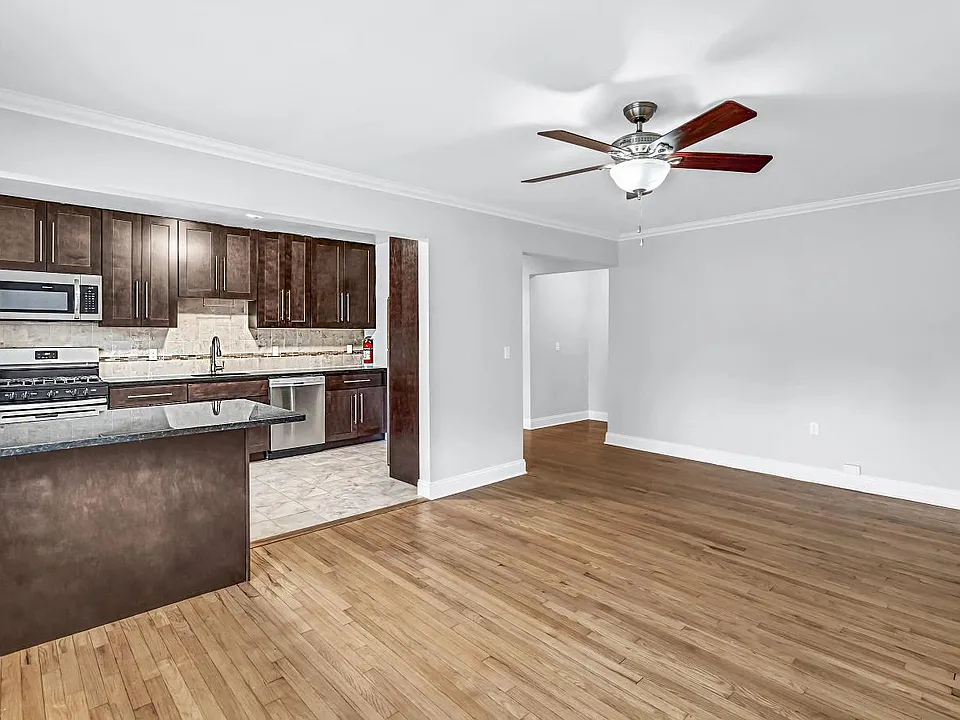 Verona Plaza Apartments