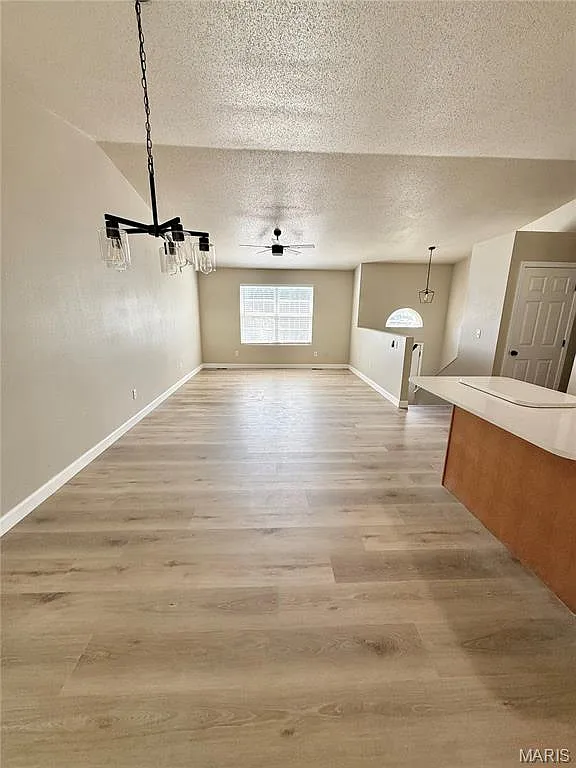 3 bed, 3.0 bath, 1626 sqft, $2,600 — Photo 4