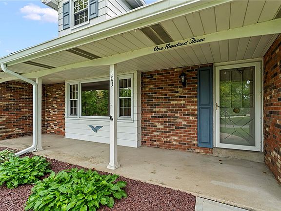 2nd image of 103 Sweetbriar Dr