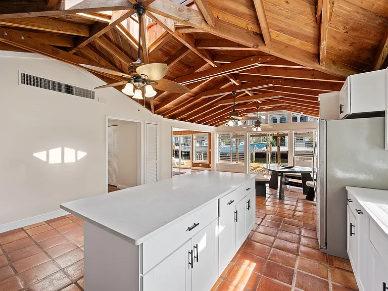 816 Chukker Rd — Photo 6