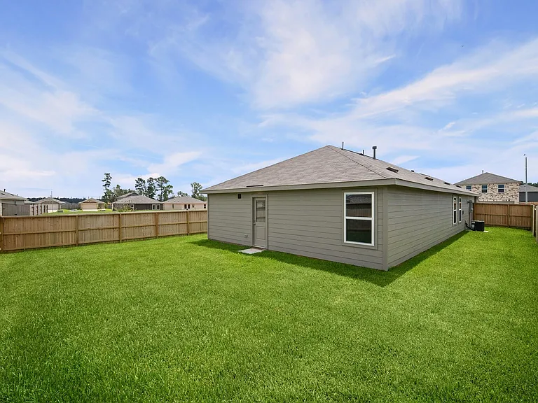702 Umbrella Tree Dr — Photo 24