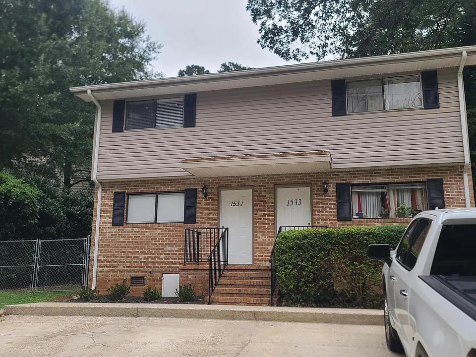 1533 Collegeview Ave