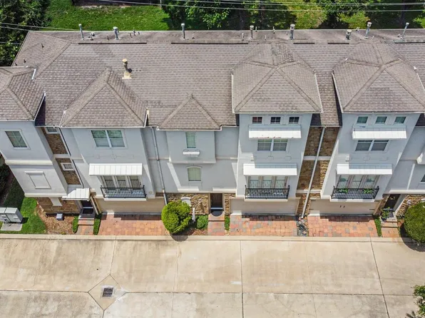 8806 Lakeshore Bend Dr, Houston, TX 77080