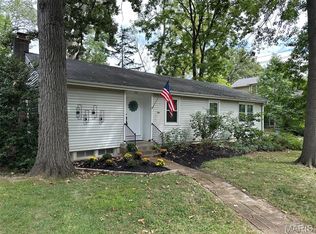 987 Dwyer Ave, Saint Louis, MO 63122