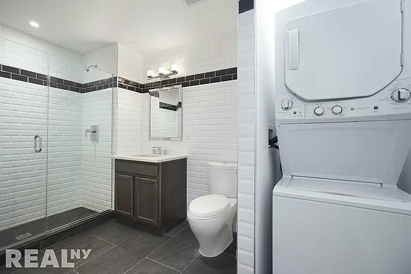 Rented by REAL New York | media 25