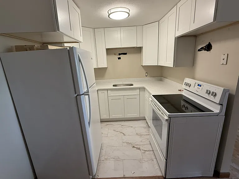 255 Elm St #204 — Photo 1