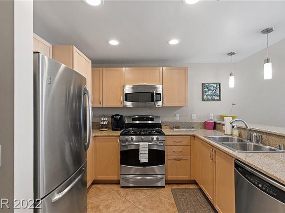 4th image of 150 Las Vegas Blvd N Unit 1802
