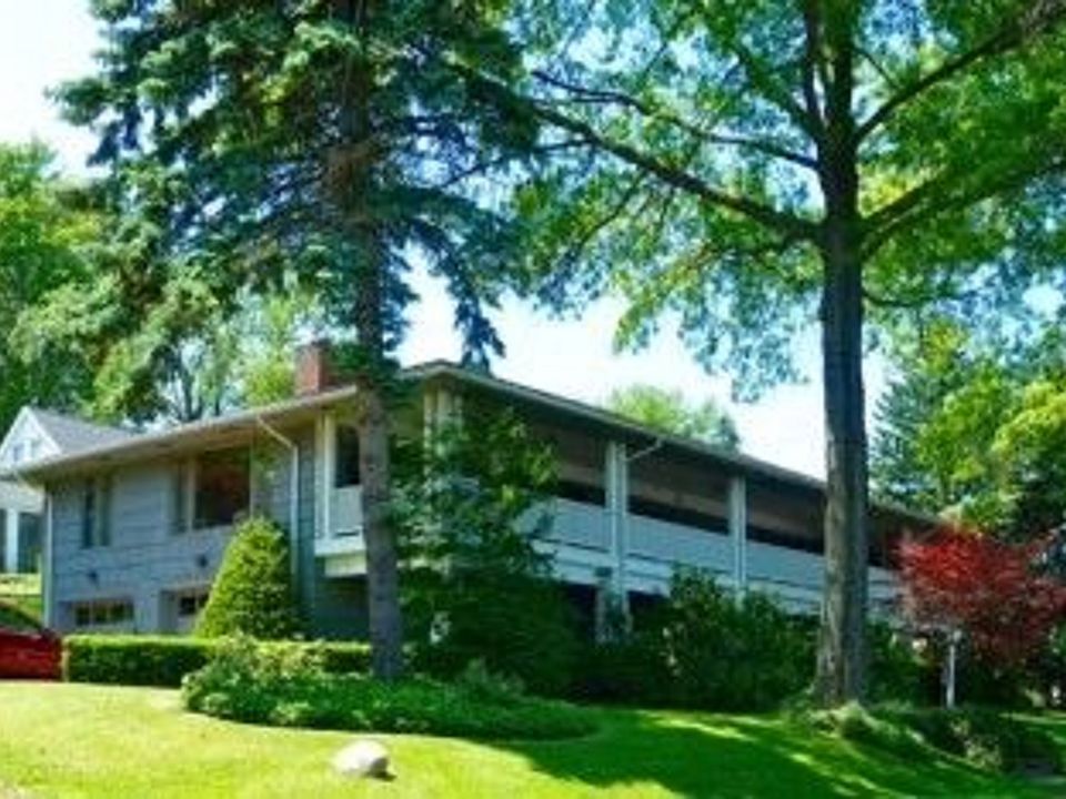 Lake View with Dock Rights