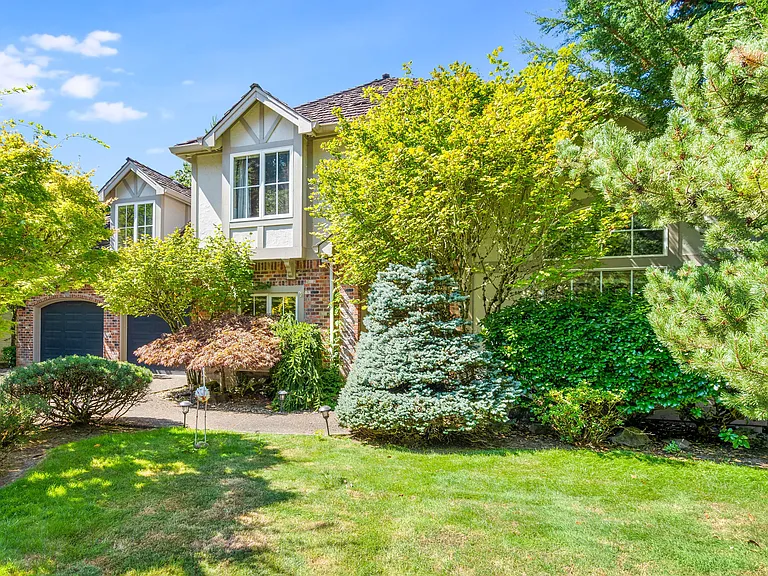 2377 NW Birkendene St — Photo 37