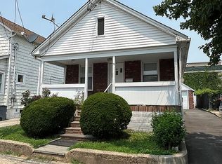 21 Beechwood Ave, Port Washington, NY 11050