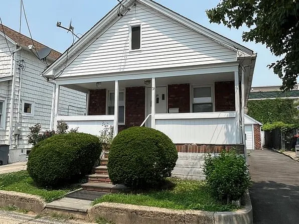 21 Beechwood Ave, Port Washington, NY 11050