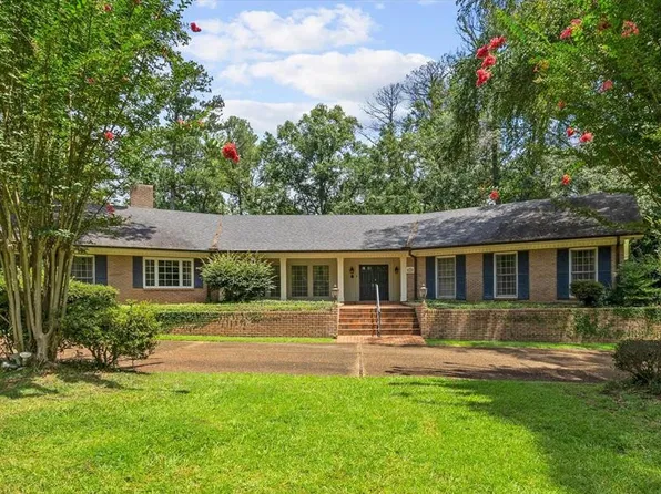 2420 Arrowhead Dr, McComb, MS 39648