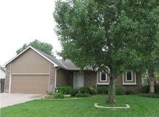 2365 N Parkridge Ct, Wichita, KS 67205