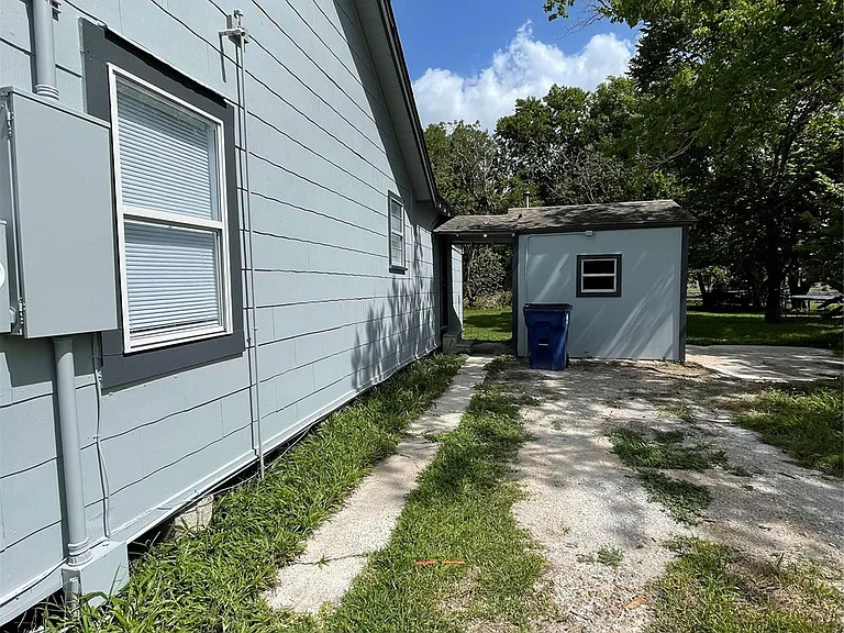 309 Ryan St — Photo 5