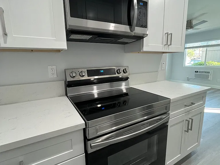 Canyon Creek Apartments C — Photo 8