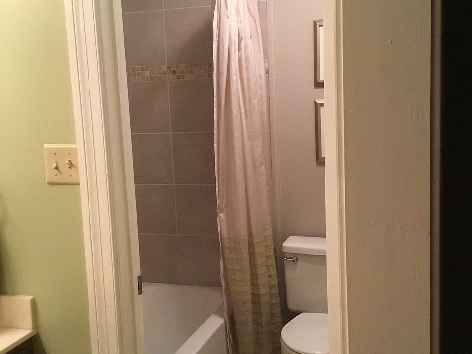 1st image of 680 Lord Dunmore Dr