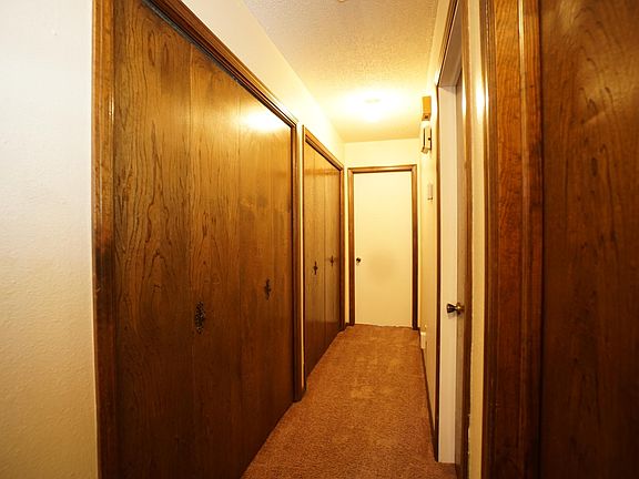 4th image of 9904 S Blackwelder Ave