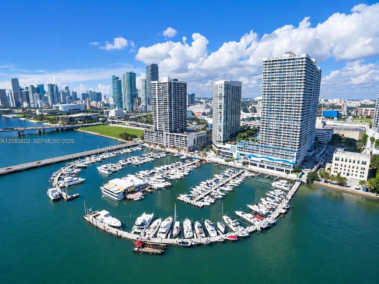 Venetia Condo — Photo 3