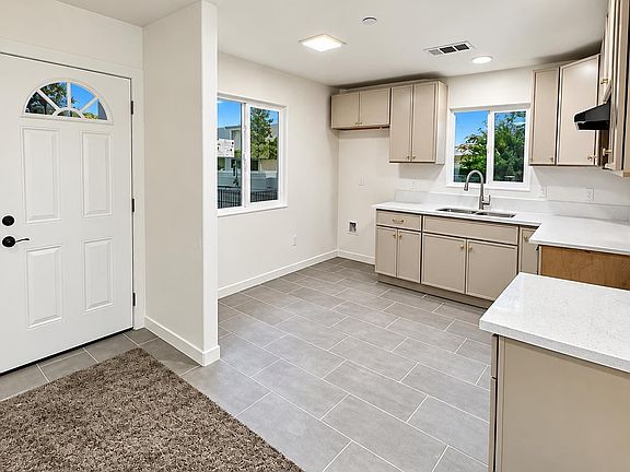 2nd image of 418 6th St