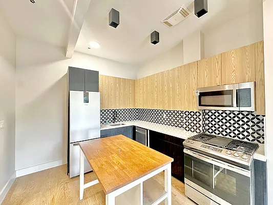 Kitchen, photo 2