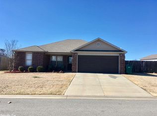 14920 Parkway Mdws, Bryant, AR 72002