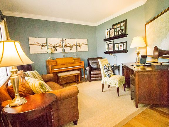 3rd image of 3711 Nandina Ct