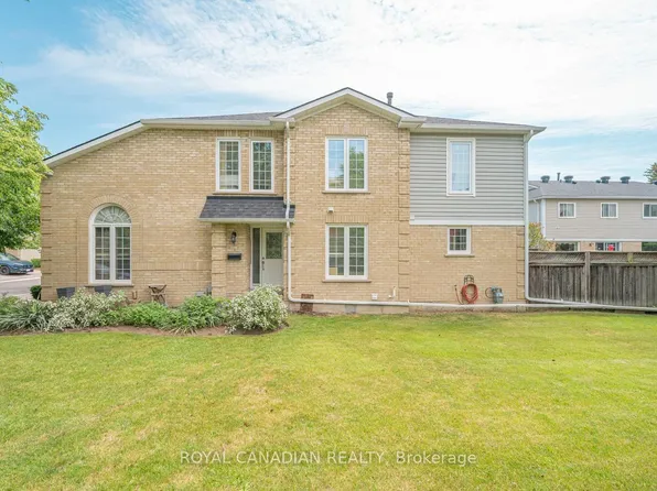 63 Heathcliffe Sq, Brampton, ON L6S 5R3