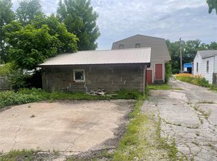 2812 Woodson Rd, Saint Louis, MO 63114