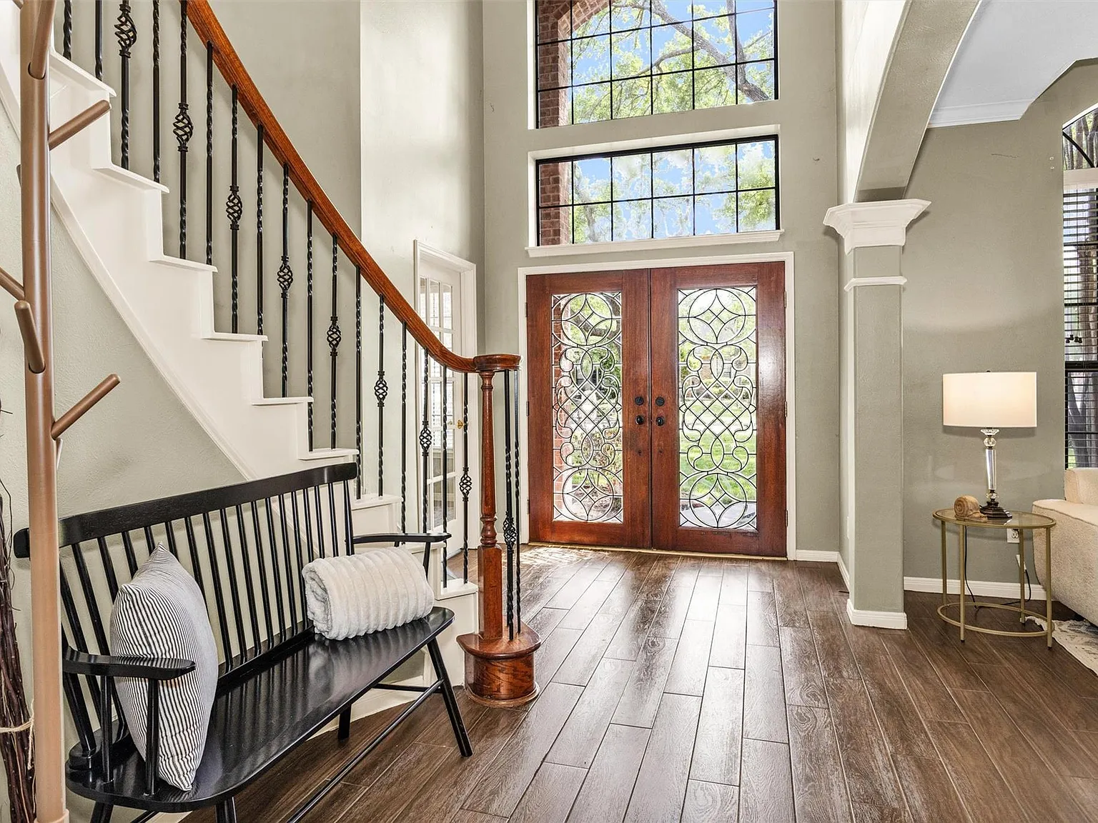 4 bed, 3.5 bath, 3635 sqft, $3,500 — Photo 2