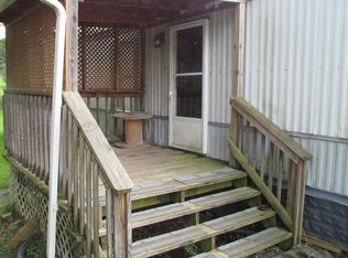 517 Ballard St, Midway, WV 25878