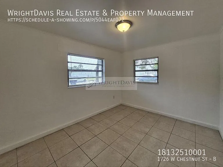 1726 W Chestnut St #B — Photo 11