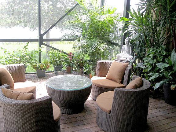 Screened Patio - Right Side