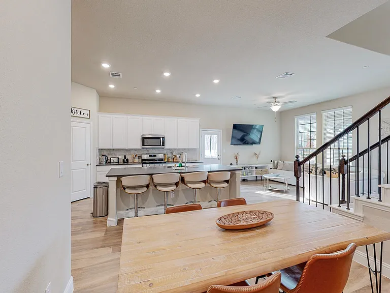 7524 Redondo Dr — Photo 7